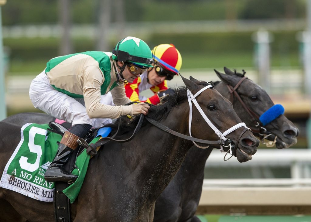 A Mo Reay - Beholder Mile - Benoit Photo