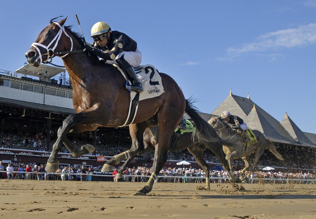 Ship Cadet como un cohete en el Skidmore Stakes DRF en Español