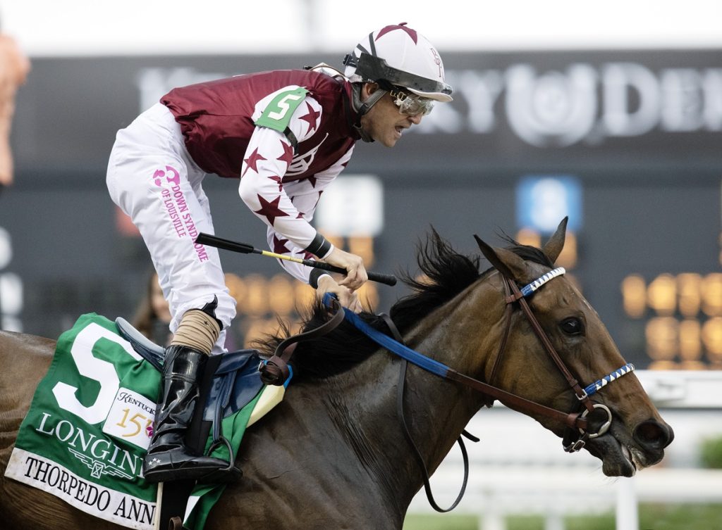 Thorpedo Anna - Kentucky Oaks G1 - Barbara D. Livingston