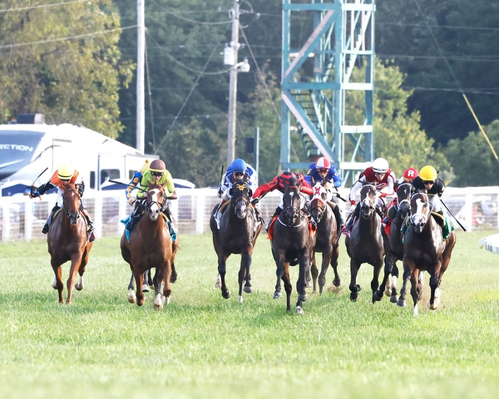 Kentucky Downs - Action - Coady Media