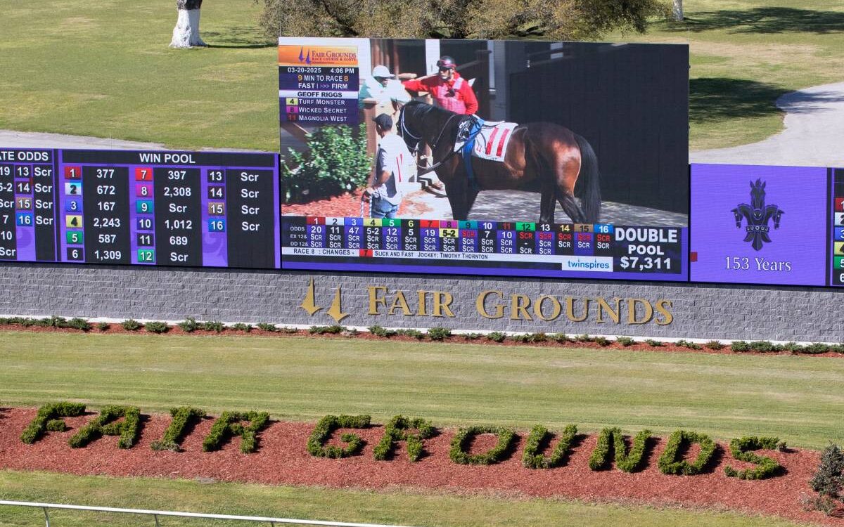 Fair Grounds scenic - Barbara D. Livingston - Daily Racing Form