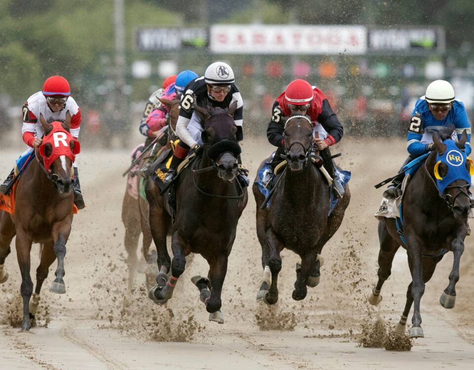 Saratoga action - Barbara D. Livingston - Daily Racing Form