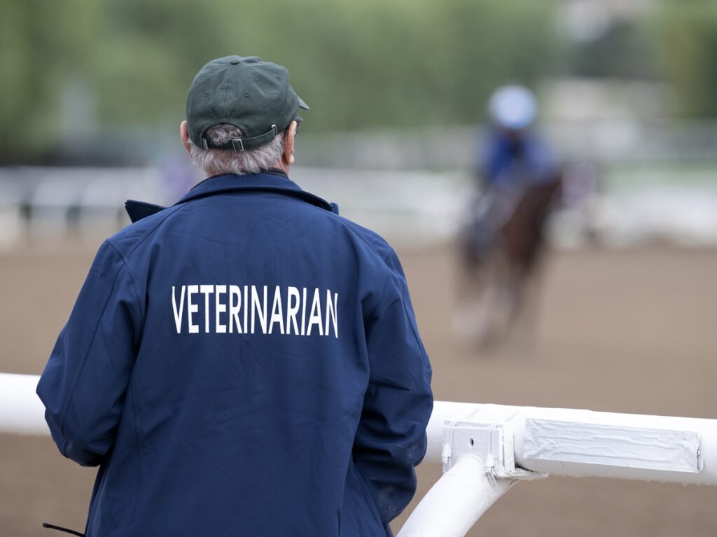 Track Veterinarian - photo credit Barbara D. Livingston - Daily Racing Form