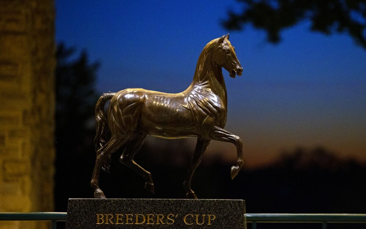 Breeders' Cup statue - Barbara D; Livingston - Daily Racing Form