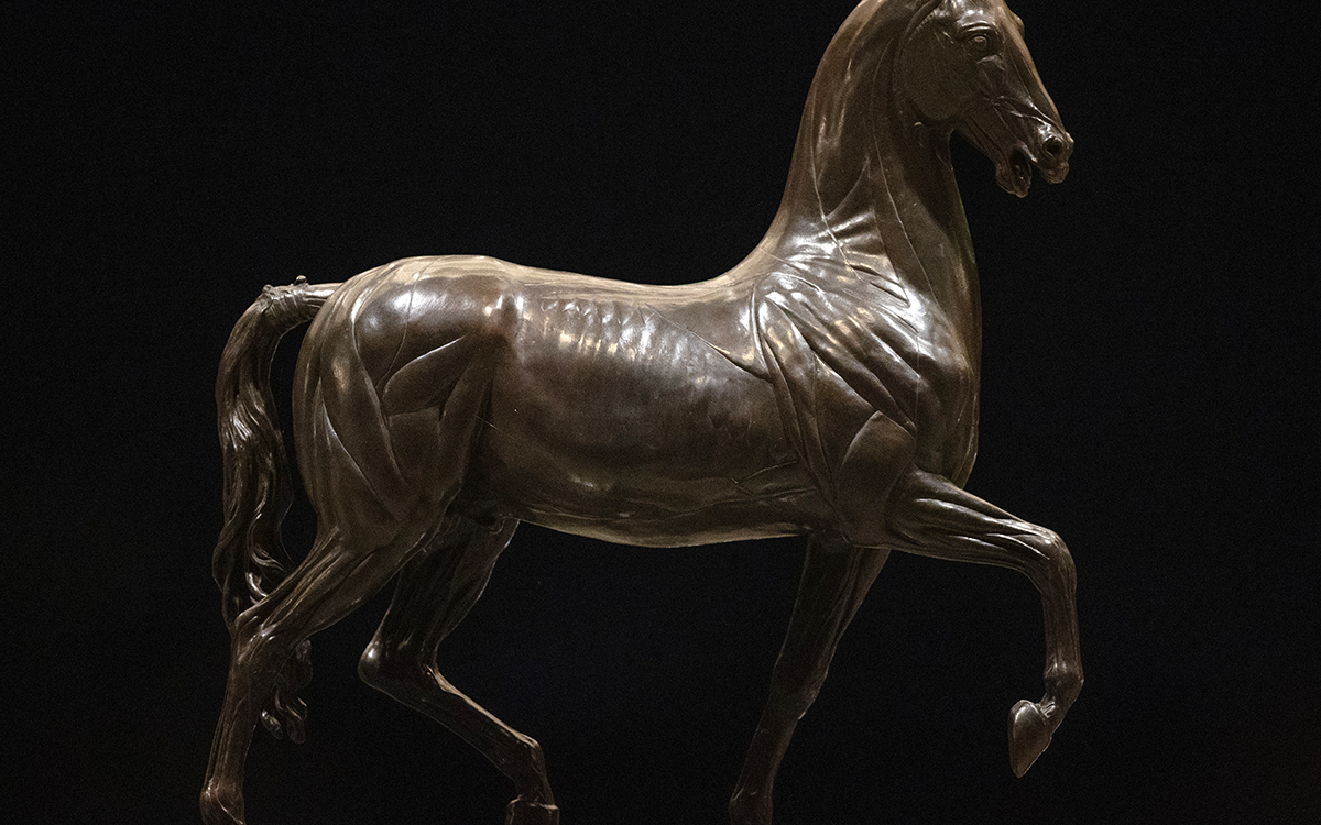 Breeders' Cup statue - Barbara D; Livingston - Daily Racing Form